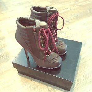 Boutique 9 Areal heeled boots - size 7